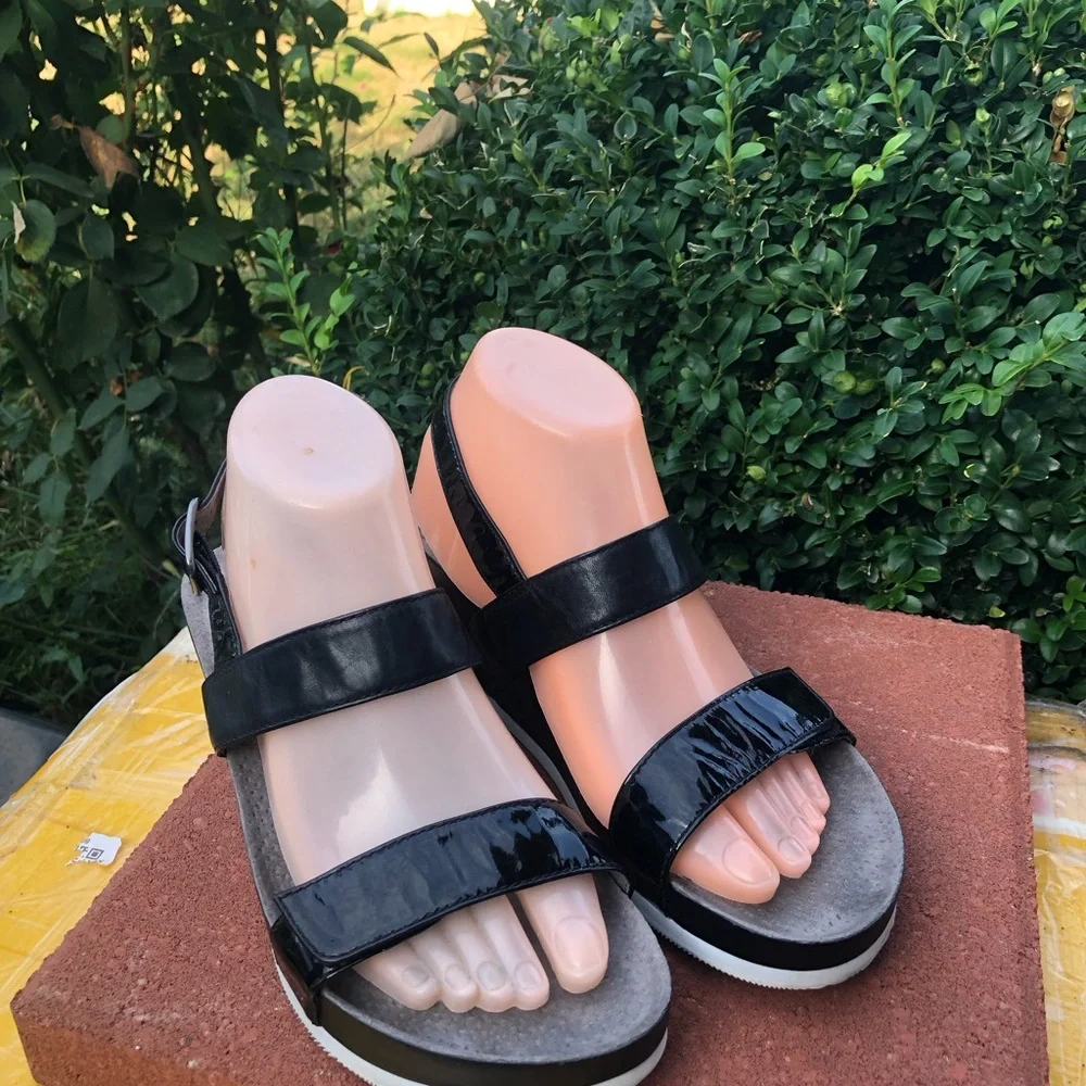 SoftWalk womens black